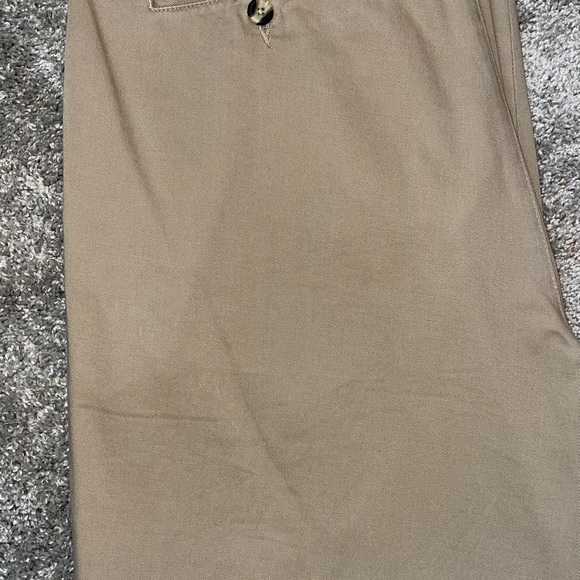 Mens Tommy Hilfiger Khakis in EUC - Size 34/ 30 - Picture 10 of 12